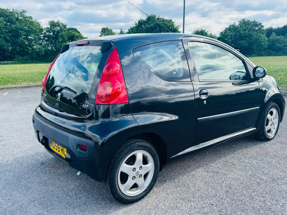 2009-peugeot-107-10-verve-3d-big-14