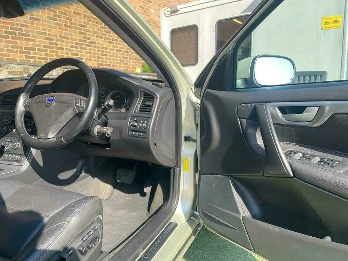 2006-volvo-s60-24td-d5-se-geartronic-big-9