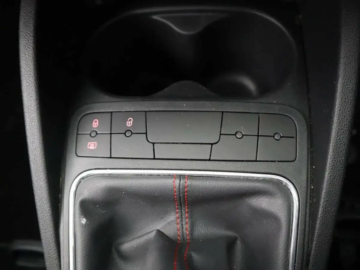 2017-seat-ibiza-12-tsi-fr-technology-110ps-hatchback-5d-big-26