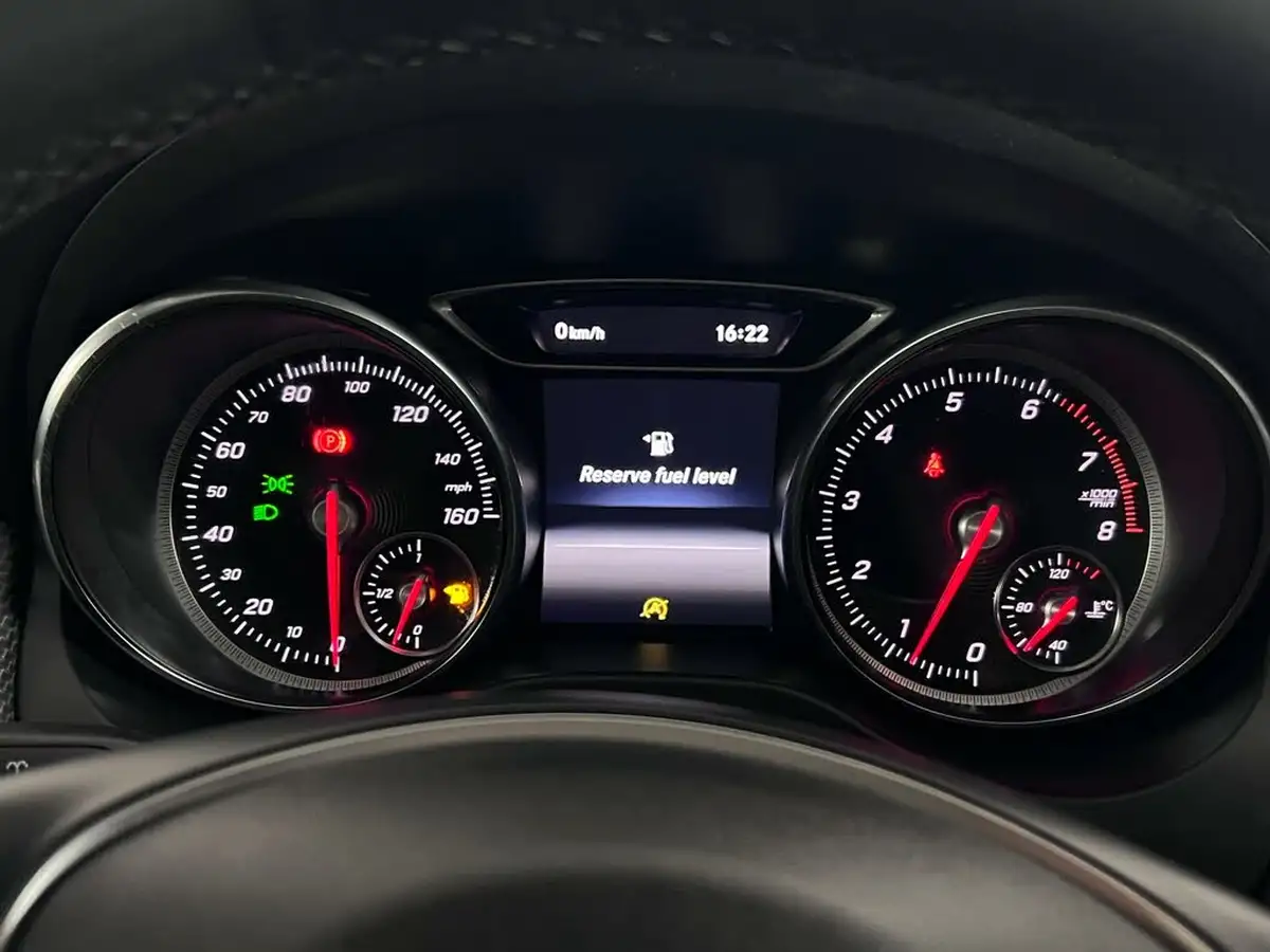 2018-mercedes-benz-gla-class-16-gla-200-se-154bhp-big-24