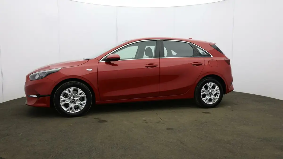 2023-kia-ceed-15-t-gdi-2-158bhp-hatchback-big-32