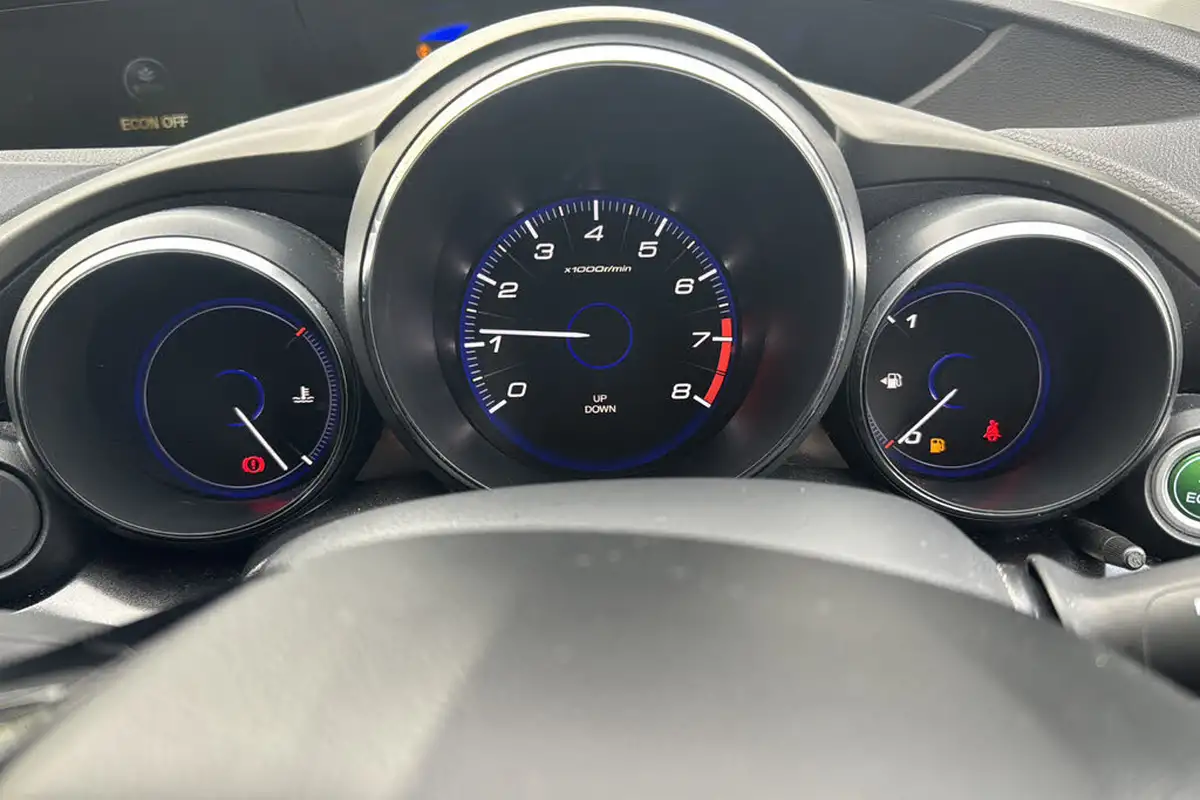 2017-honda-civic-18-i-vtec-se-plus-navi-ss-hatchback-big-13
