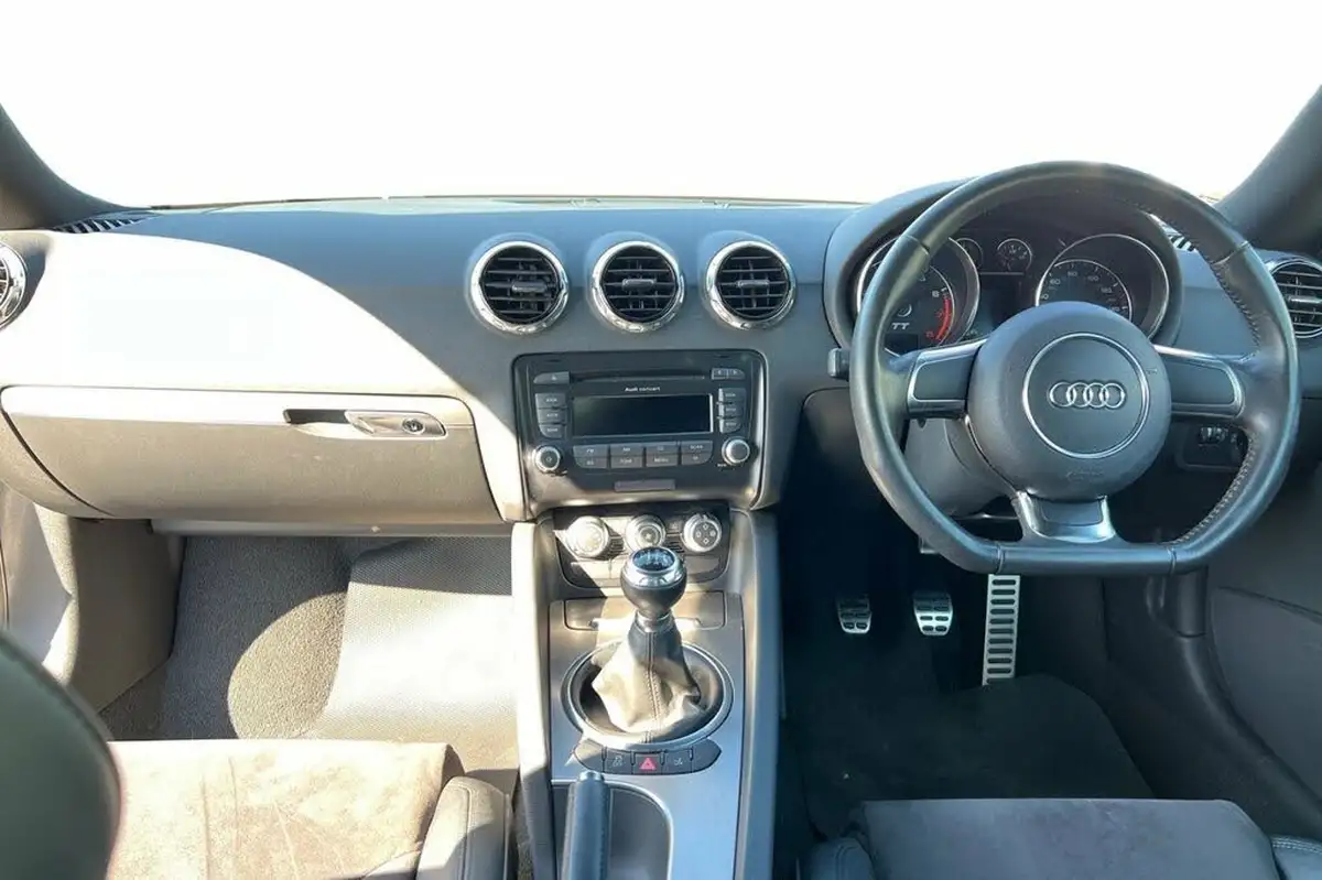 2012-audi-tt-coupe-18-tfsi-sport-big-11
