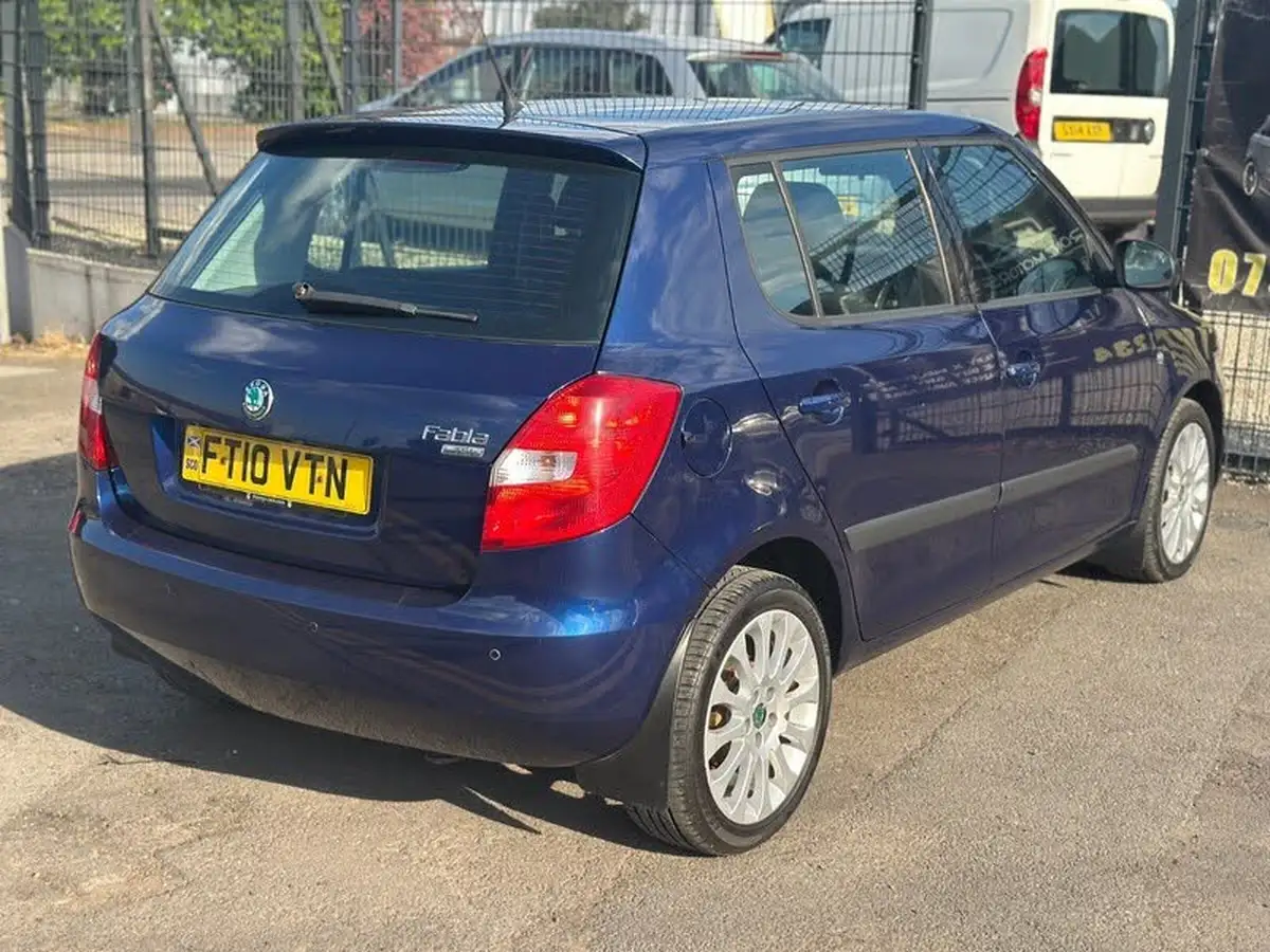2010-skoda-fabia-12-elegance-85bhp-hatchback-1198cc-big-26