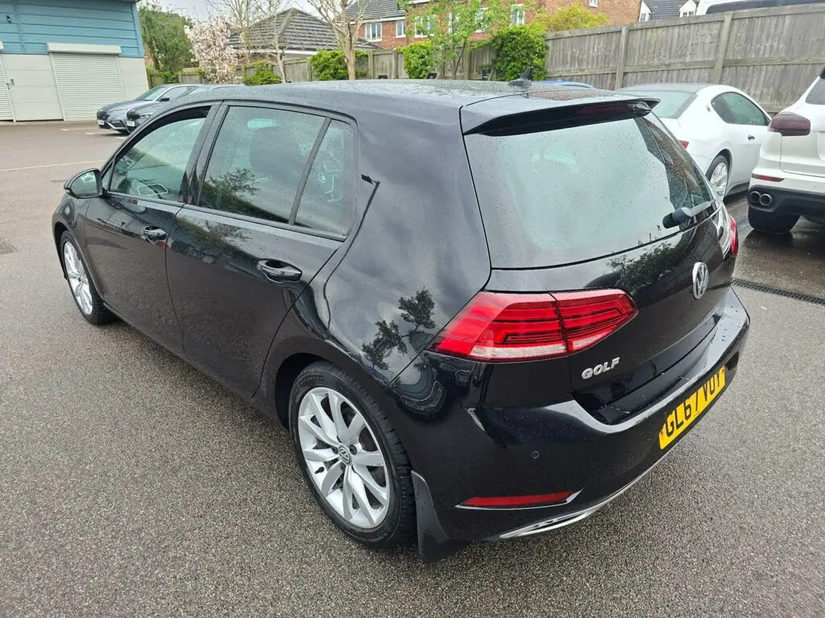 2017-volkswagen-golf-15-tsi-gt-130ps-hatchback-5d-dsg-big-5