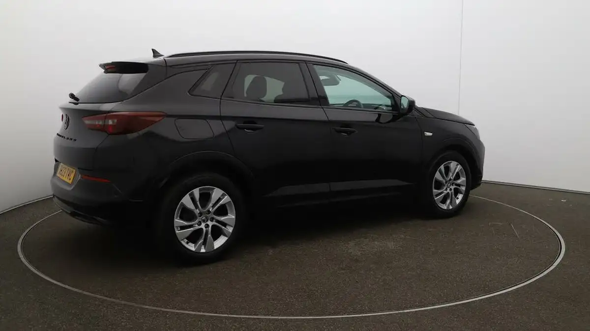 2023-vauxhall-grandland-12-gs-130ps-big-50
