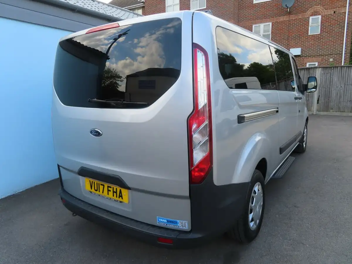 2017-ford-tourneo-custom-20tdci-310-l2-zetec-130ps-big-21