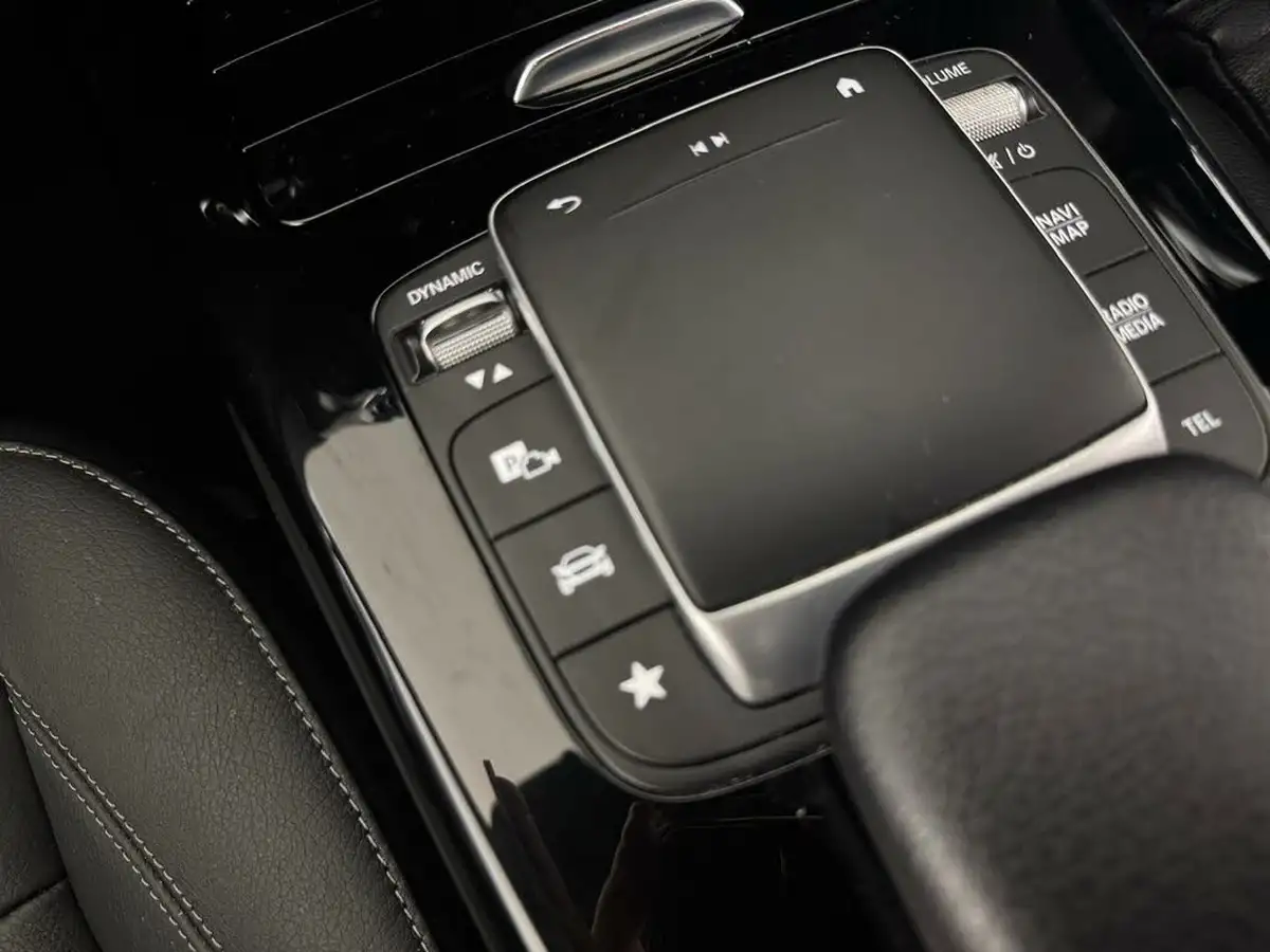 2022-mercedes-benz-cla-13-cla-180-amg-line-premium-coupe-4d-big-23