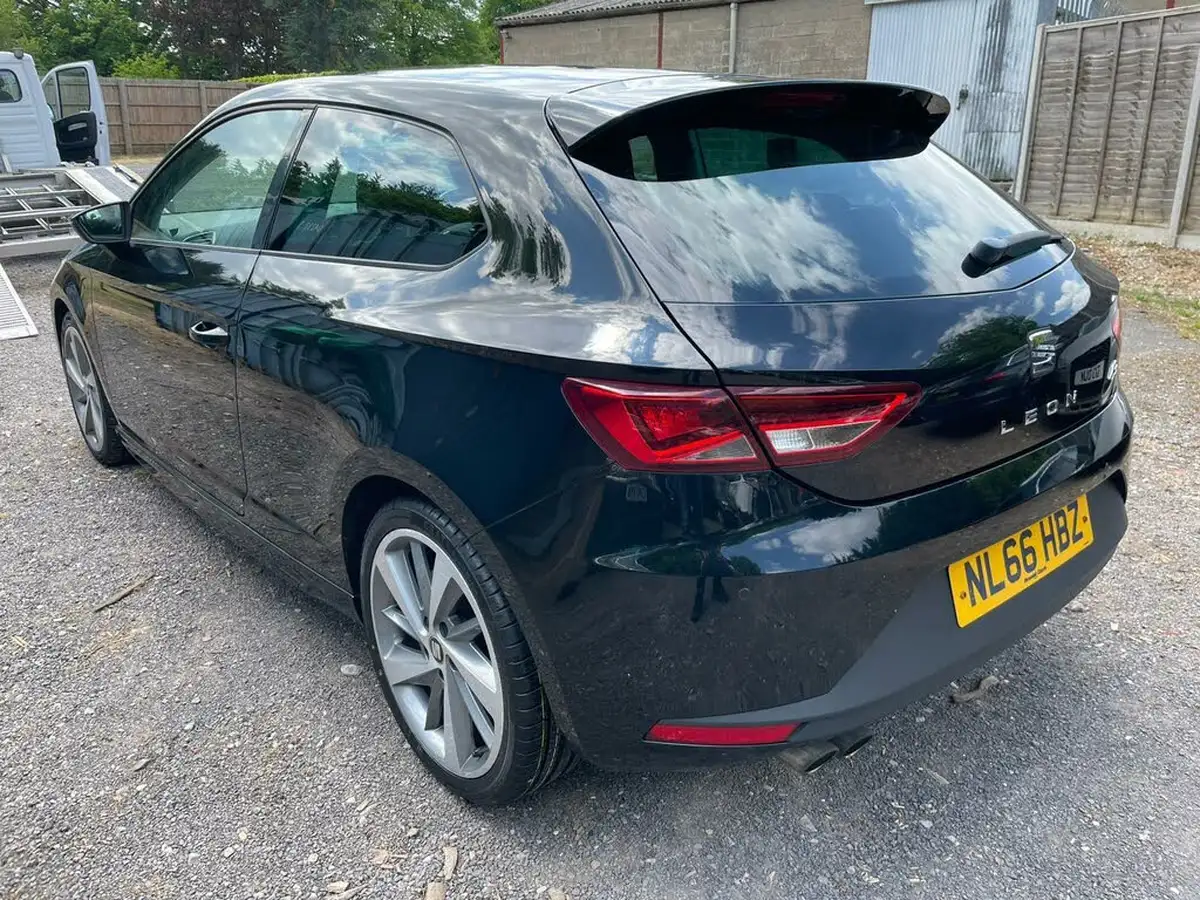 2016-seat-leon-14-ecotsi-fr-titanium-big-5