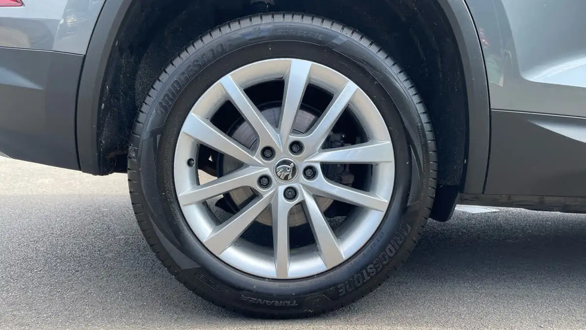 2021-skoda-kodiaq-15-tsi-se-5-dsg-big-18
