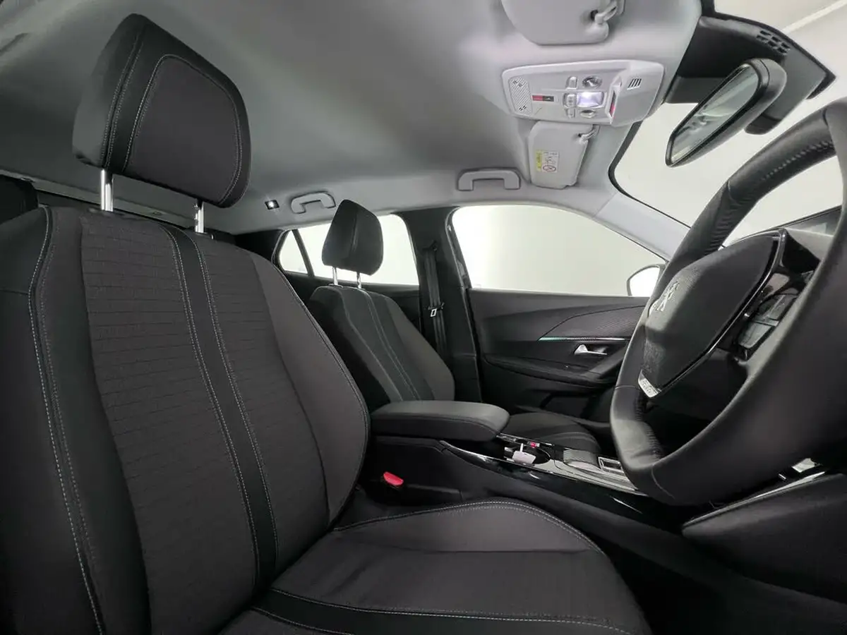 2022-peugeot-2008-suv-12-puretech-allure-premium-130bhp-eat8-big-15