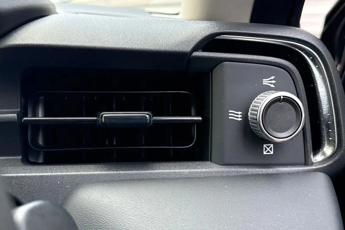 2023-honda-hr-v-15-i-mmd-elegance-big-35