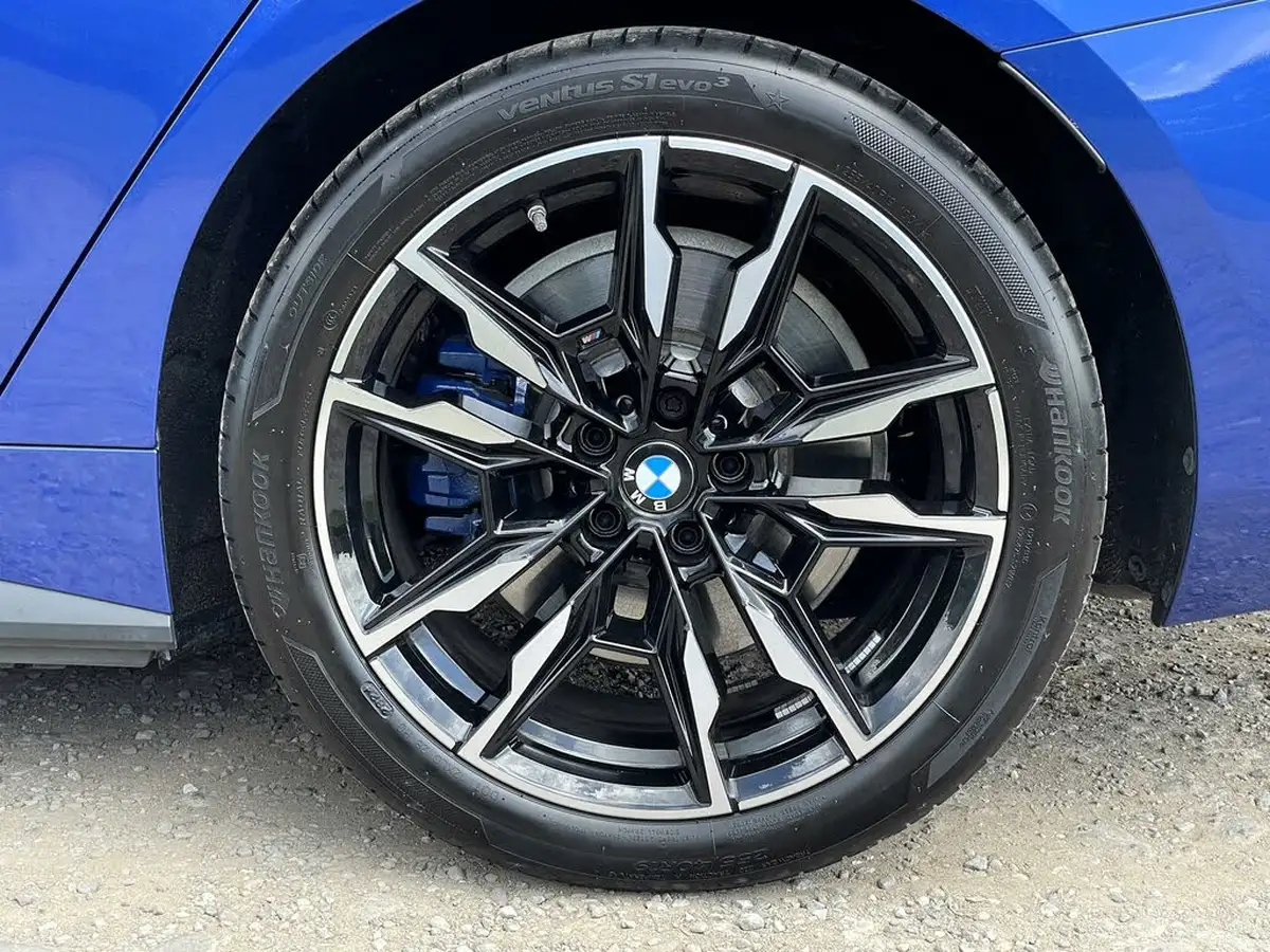 2024-bmw-i4-e-m50-big-5