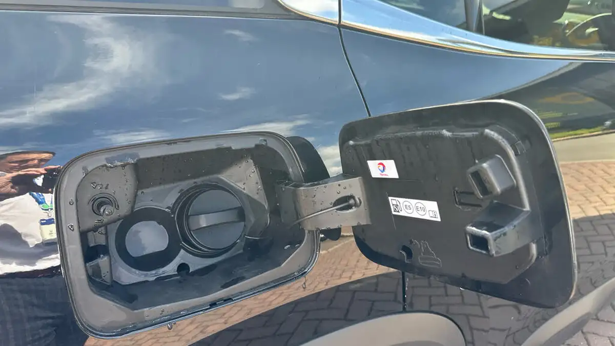 2021-citroen-c5-aircross-12-puretech-shine-big-48