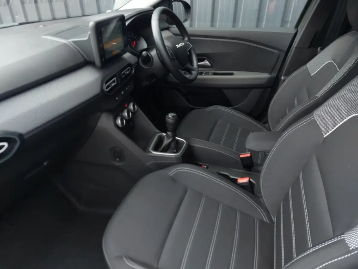 2021-renault-captur-10-tce-iconic-90ps-big-4