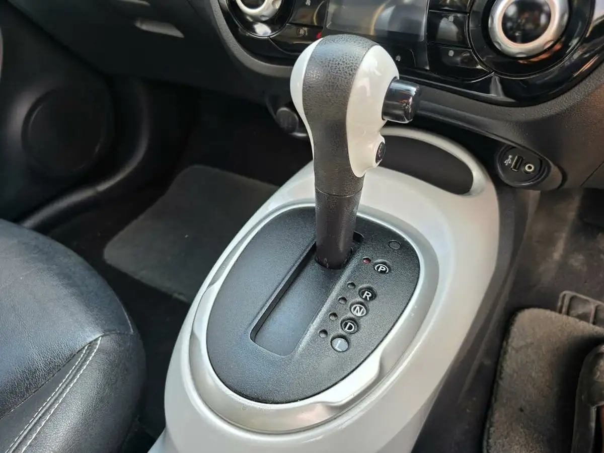 2015-nissan-juke-16-tekna-117ps-1598cc-xtronic-cvt-big-21