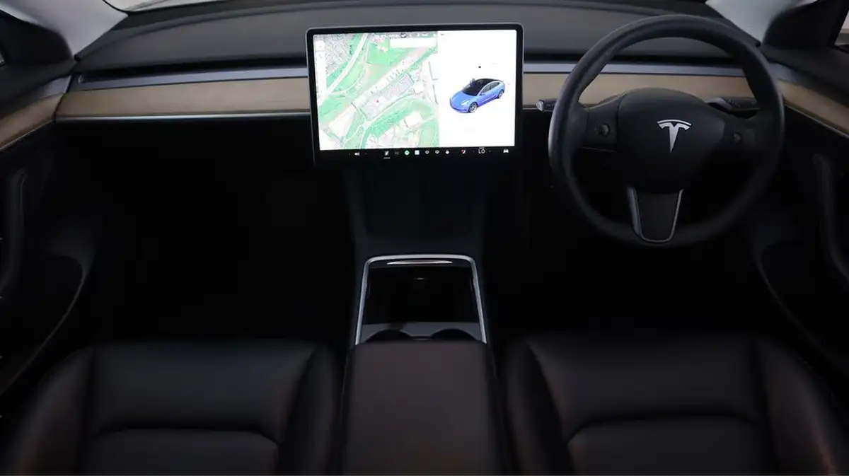 2021-tesla-model-3-e-long-range-awd-big-13