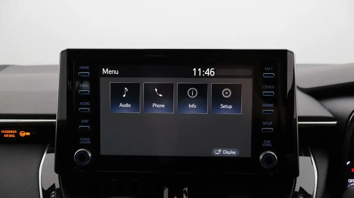 2022-toyota-corolla-18-vvt-i-icon-120bhp-trk-hatchback-5d-big-11