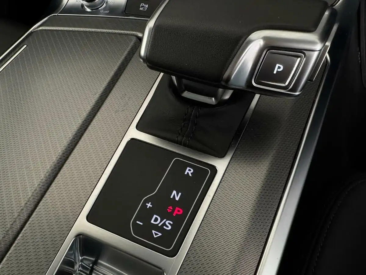 2022-audi-a6-saloon-20-40-tfsi-sport-big-9