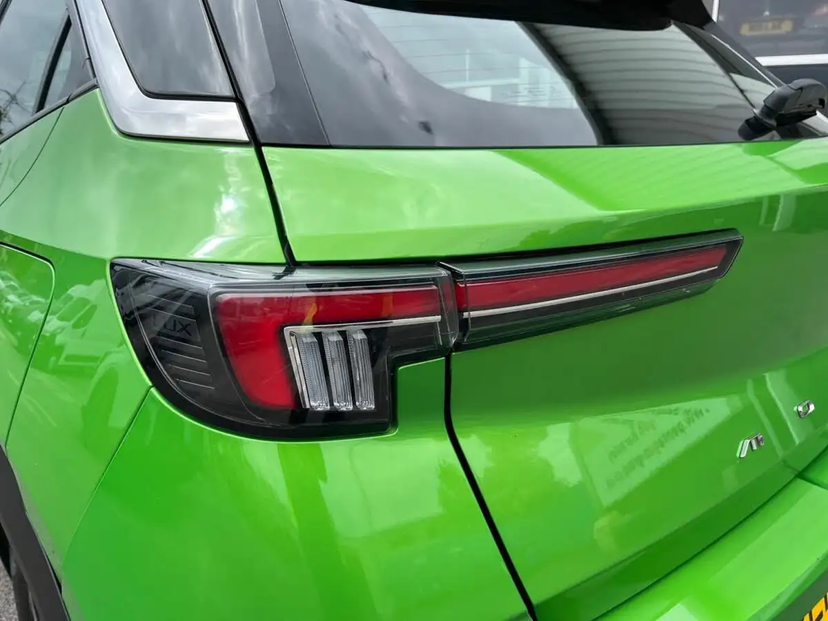 2022-vauxhall-mokka-e-elite-premium-big-16