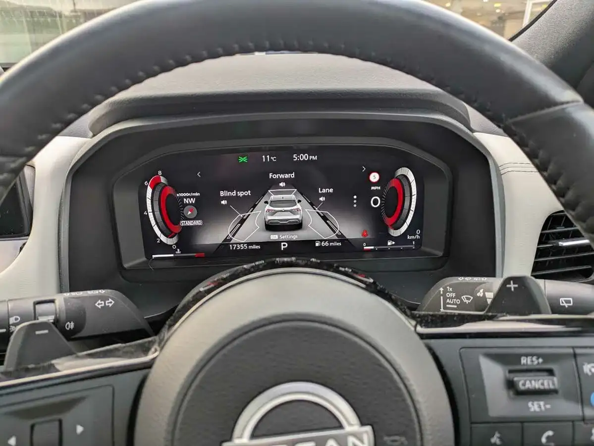 2023-nissan-qashqai-13-dig-t-tekna-158ps-xtronic-big-18