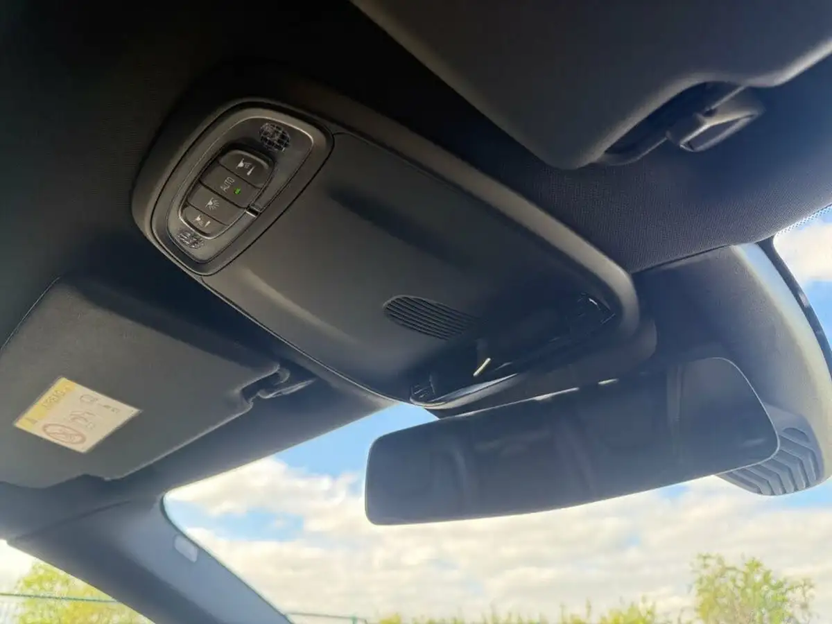 2019-volvo-v40-20-t3-r-design-pro-big-30