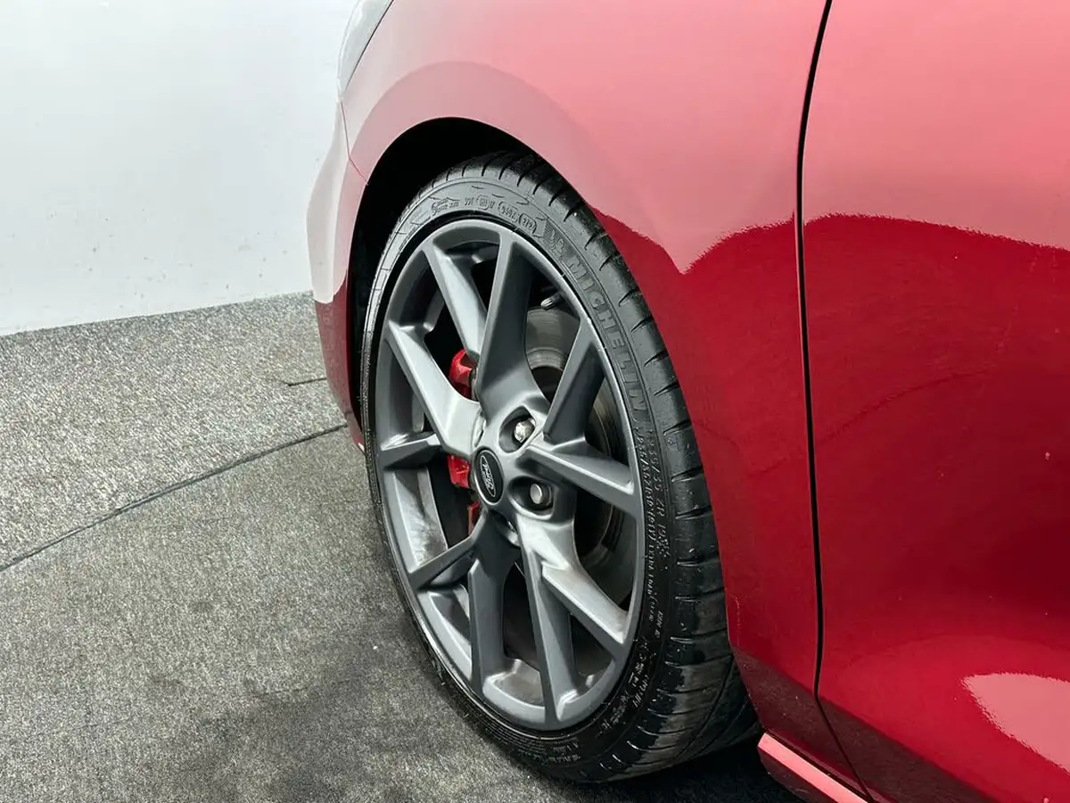2020-ford-focus-20-st-hatchback-big-52