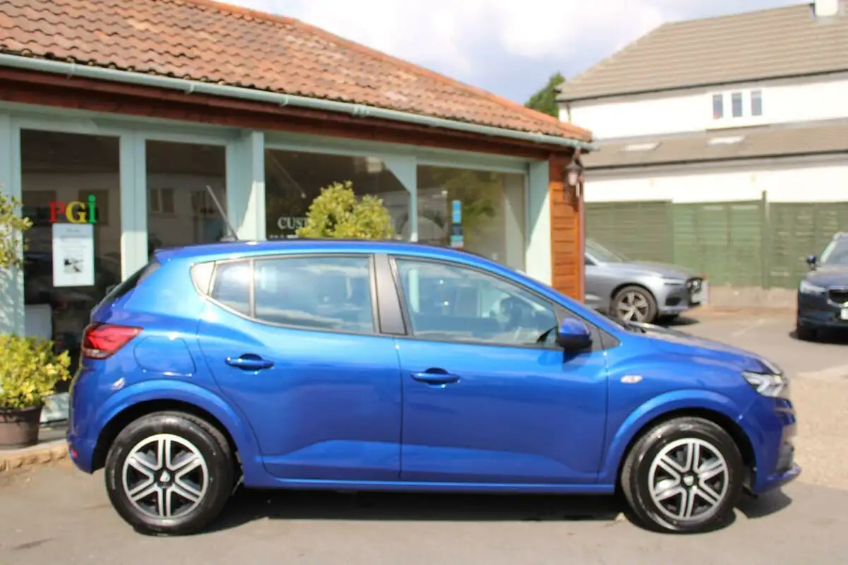2022-dacia-sandero-10-tce-comfort-90bhp-big-10