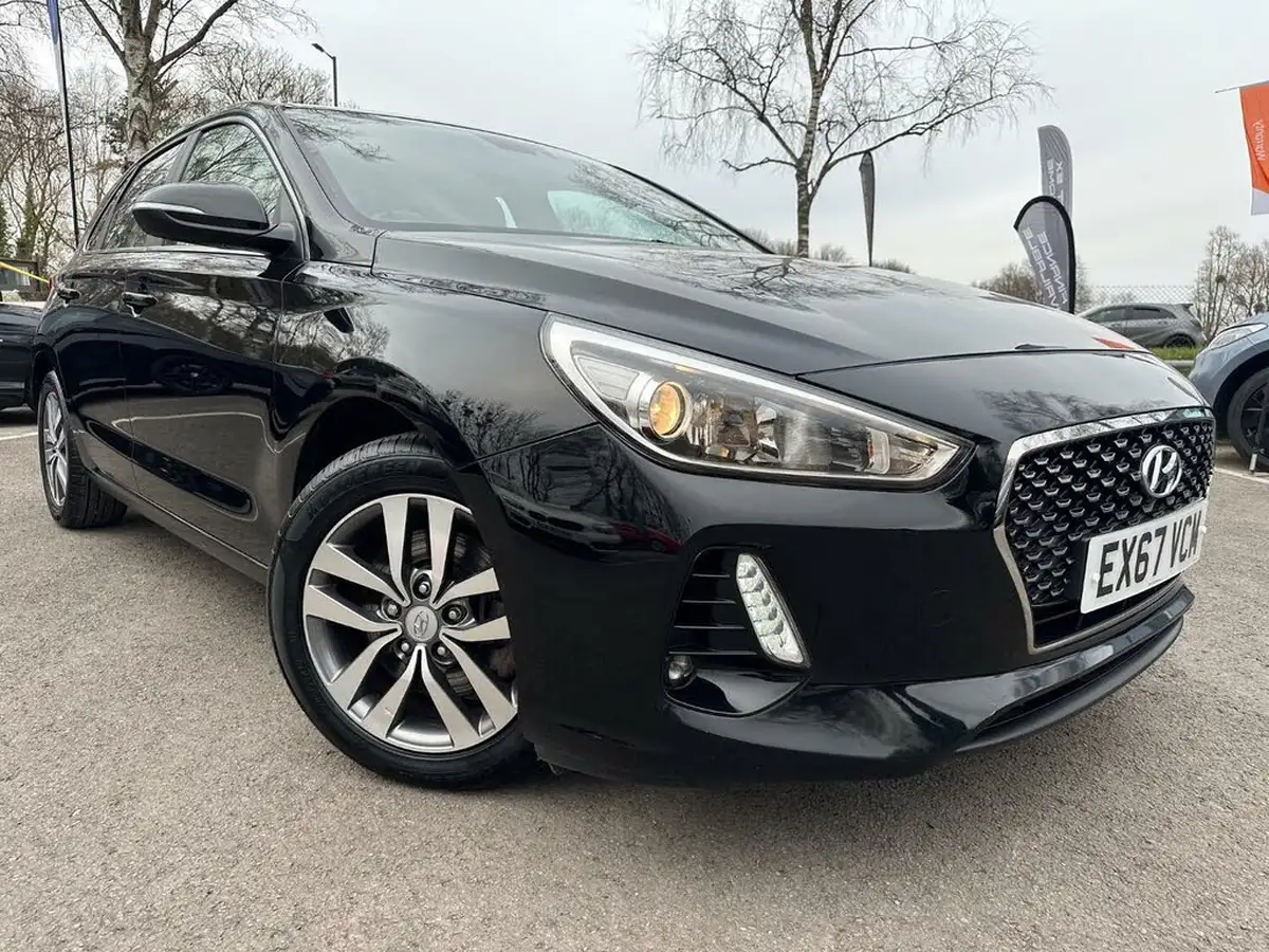 2017-hyundai-i30-10-t-gdi-se-nav-blue-drive-hatchback-big-17