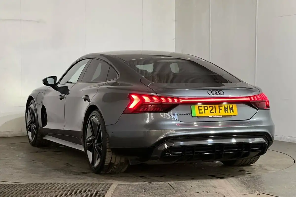 2021-audi-rs-e-tron-gt-e-carbon-vorsprung-big-14