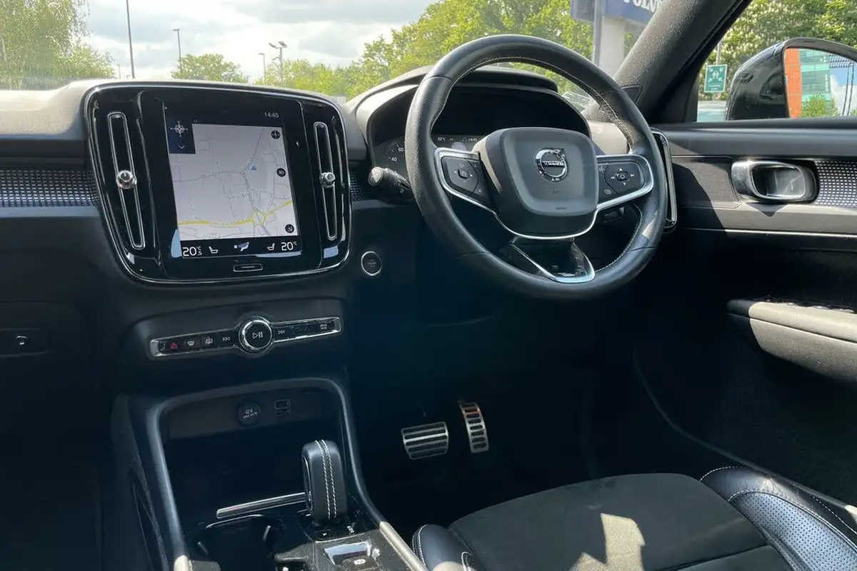 2019-volvo-xc40-20td-d3-r-design-awd-geartronic-big-33