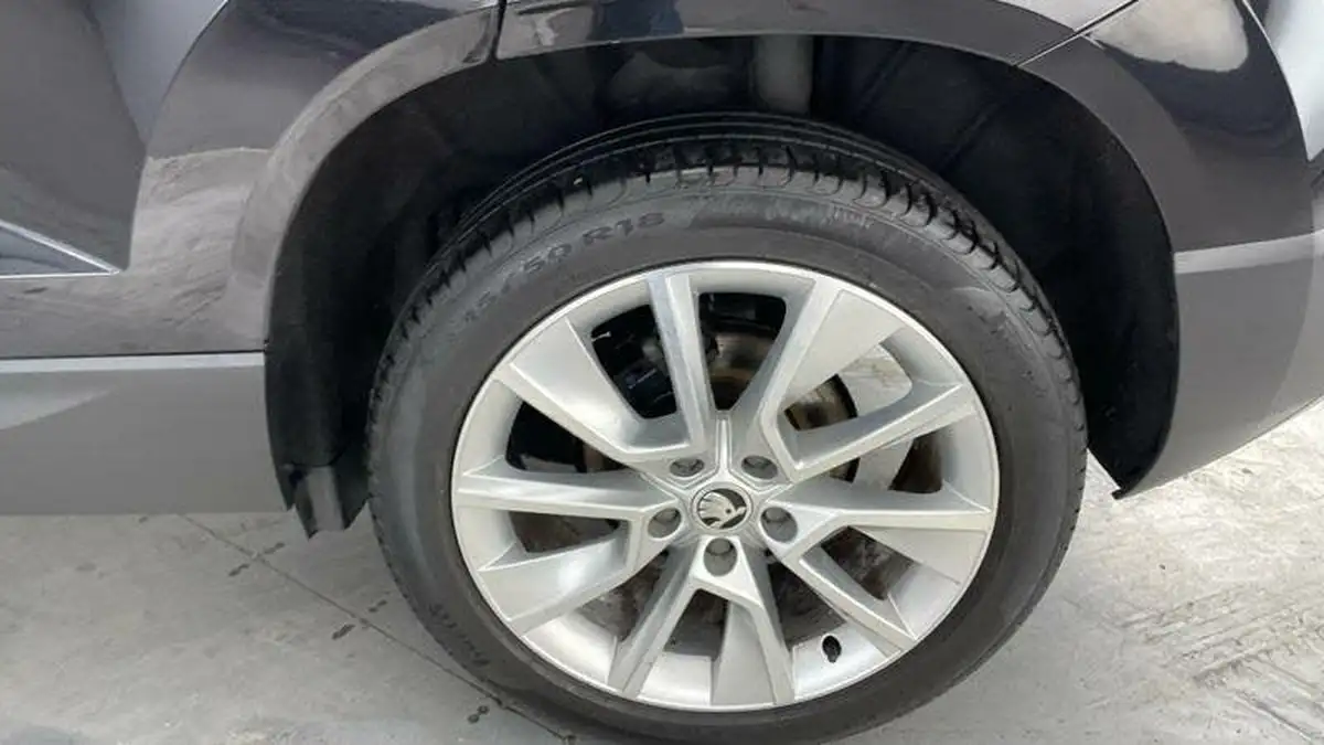 2021-skoda-karoq-15-tsi-se-l-big-28