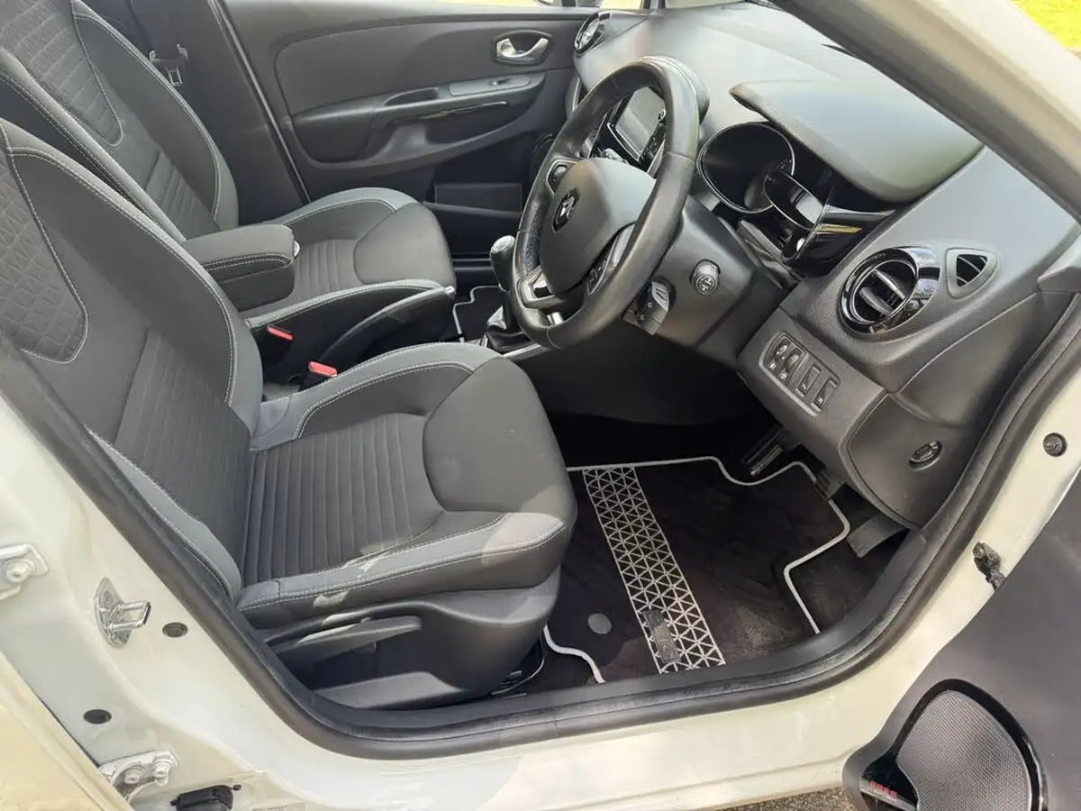 2016-renault-clio-09-tce-dynamique-s-nav-big-9