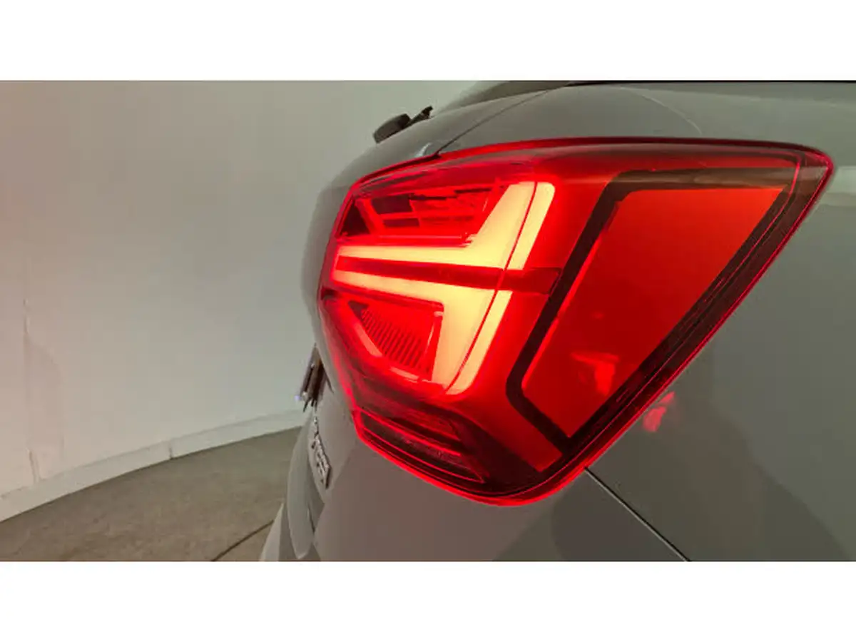 2023-audi-q2-15-35-tfsi-s-line-tronic-big-23