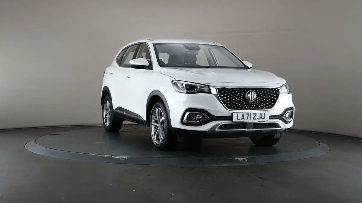2022-mg-hs-15t-gdi-excite-162ps-big-44