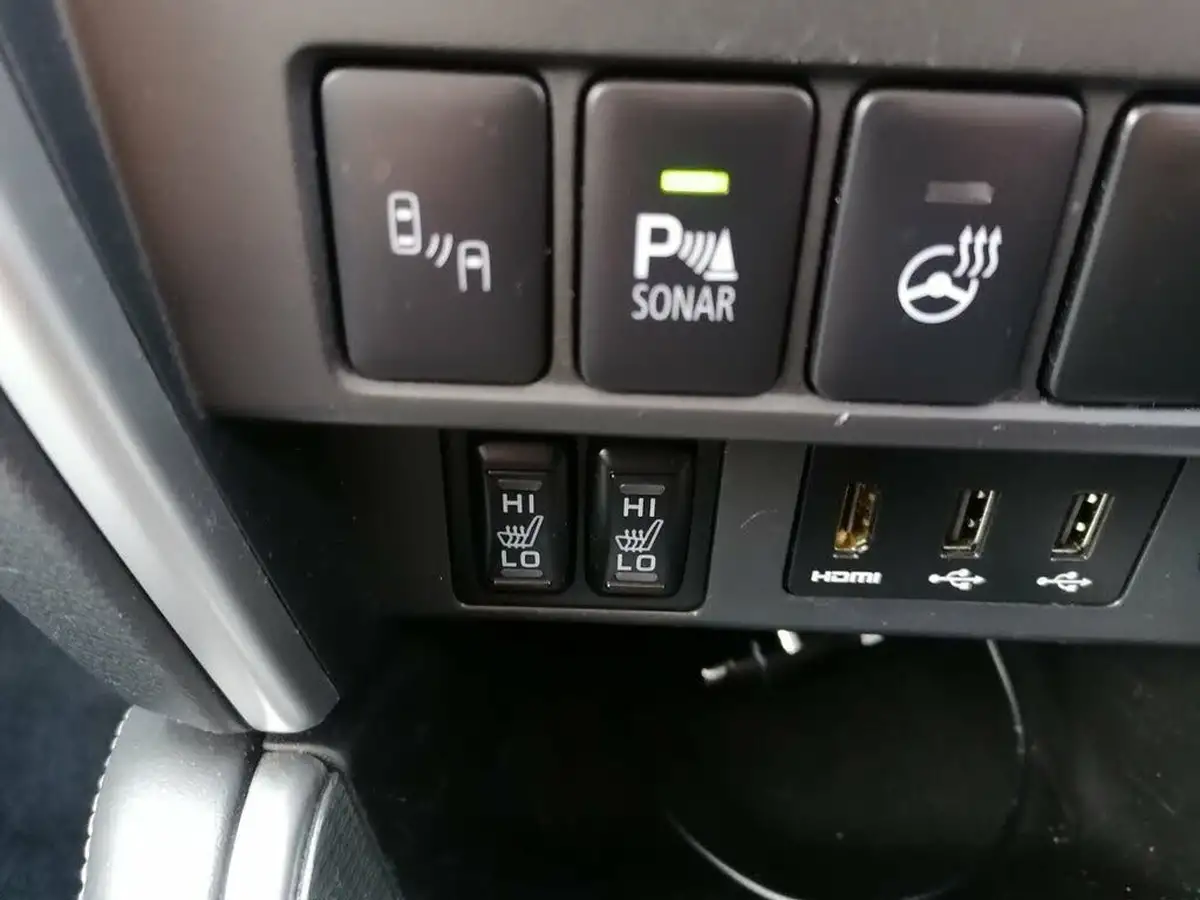 2020-mitsubishi-l200-22di-d-barbarian-x-big-19