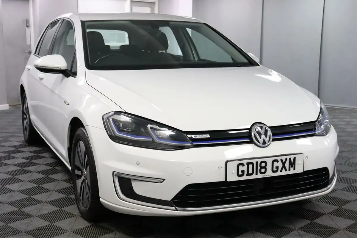 2018-volkswagen-golf-e-e-golf-big-25