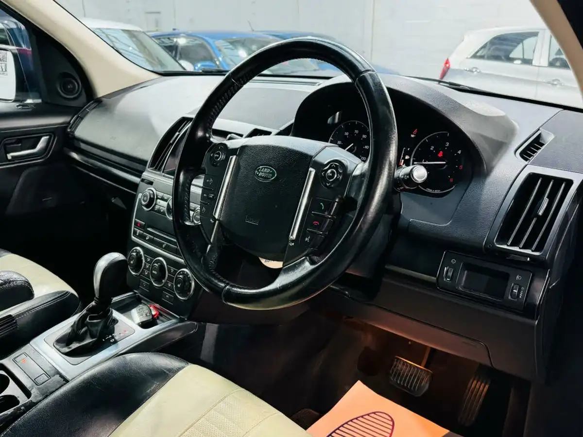 2013-land-rover-freelander-2-22sd4-dynamic-big-10