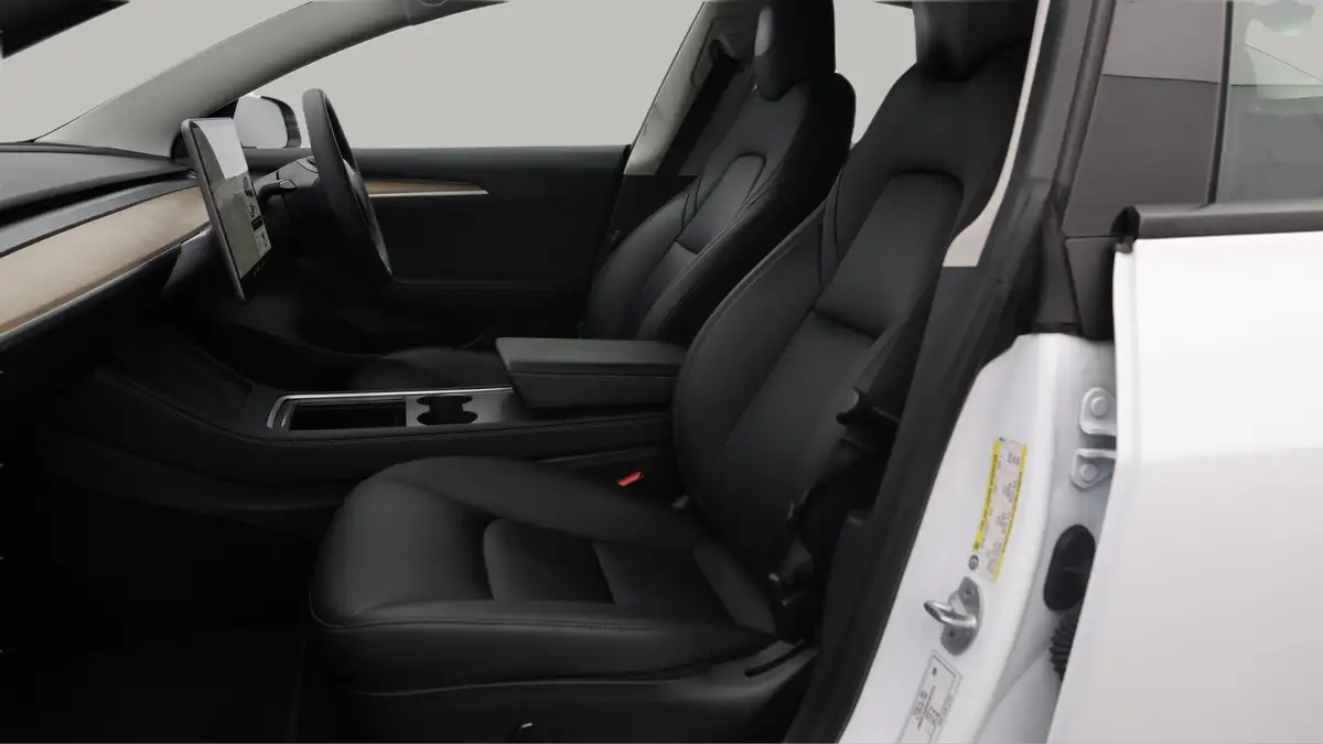 2021-tesla-model-3-e-long-range-awd-big-13