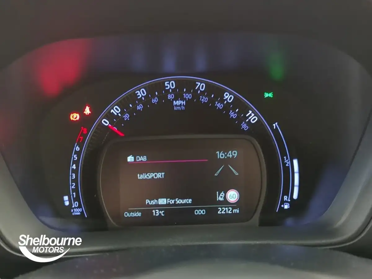 2024-toyota-aygo-x-10-vvt-i-edge-big-5