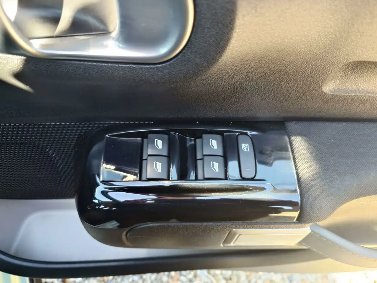 2019-citroen-c3-12-puretech-flair-110ps-ss-big-34
