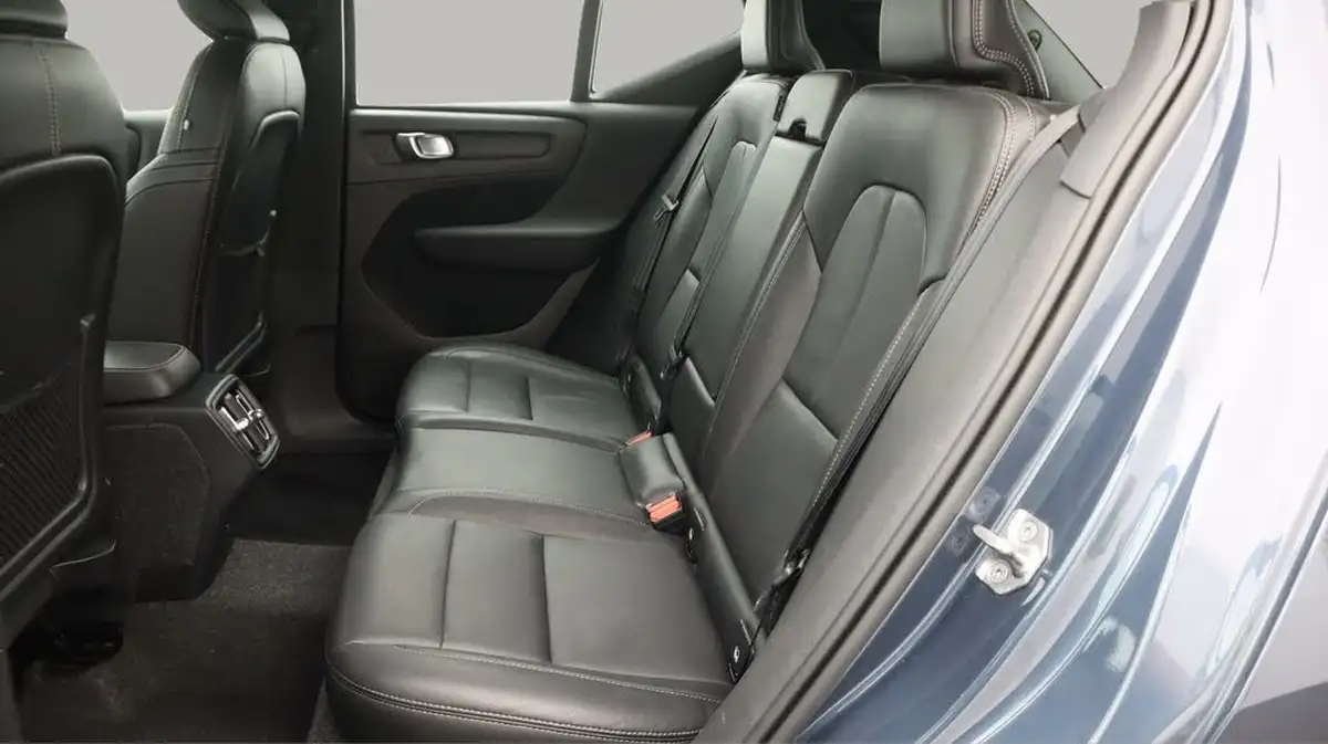 2020-volvo-xc40-20-b4-inscription-pro-big-16