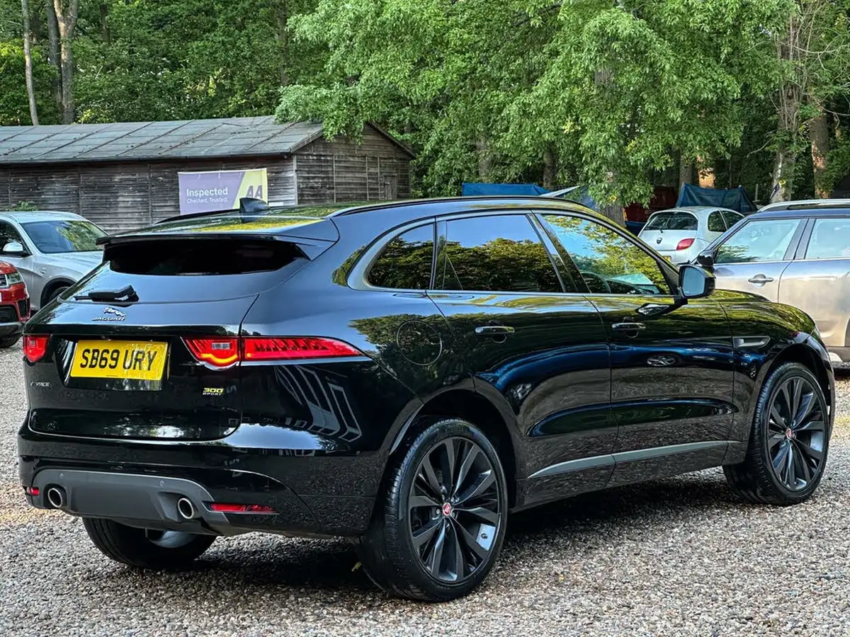 2020-jaguar-f-pace-30td-300-sport-big-8
