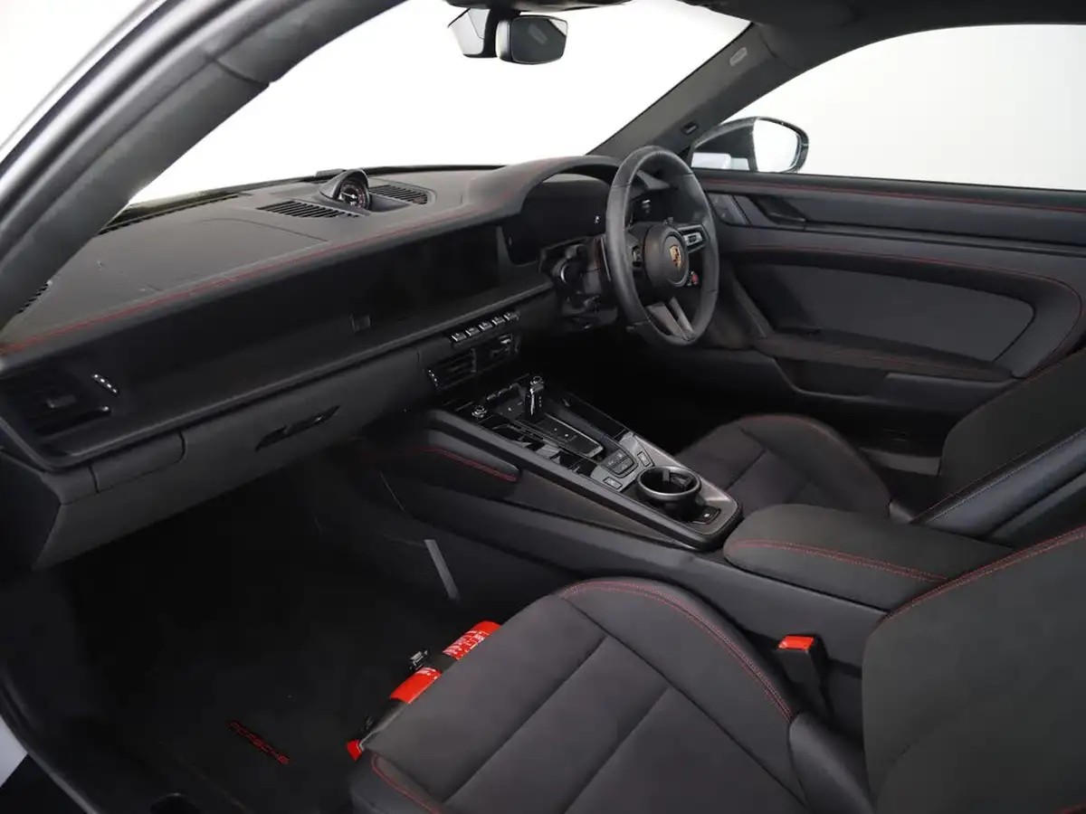 2024-porsche-911-30-carrera-gts-541ps-coupe-3591cc-pdk-big-2