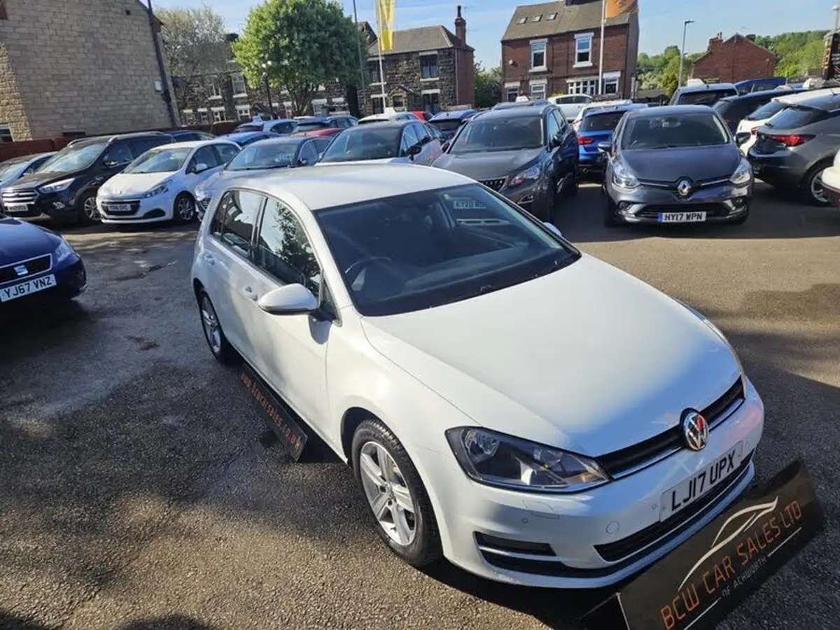 2017-volkswagen-golf-16tdi-match-edition-hatchback-5d-big-1