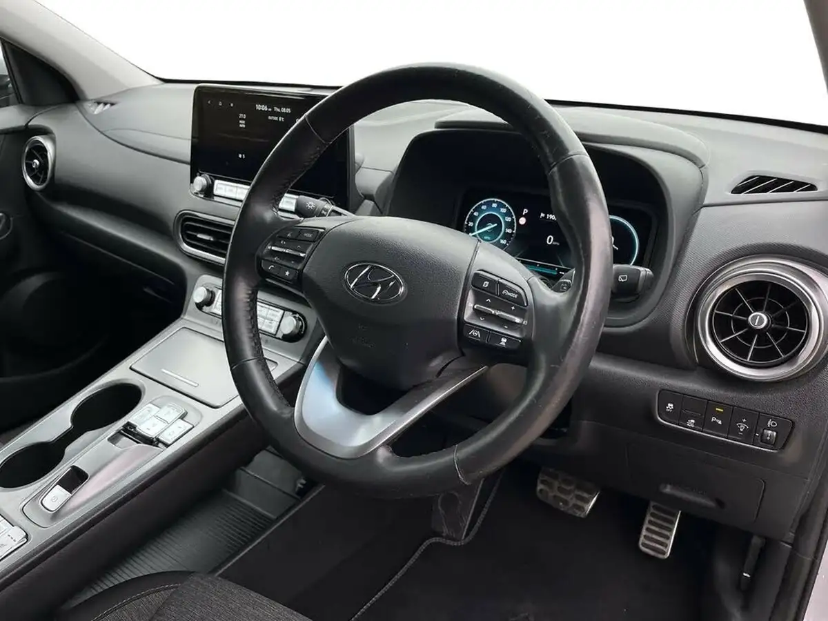 2022-hyundai-kona-e-premium-204ps-64kwh-7kw-obc-big-8