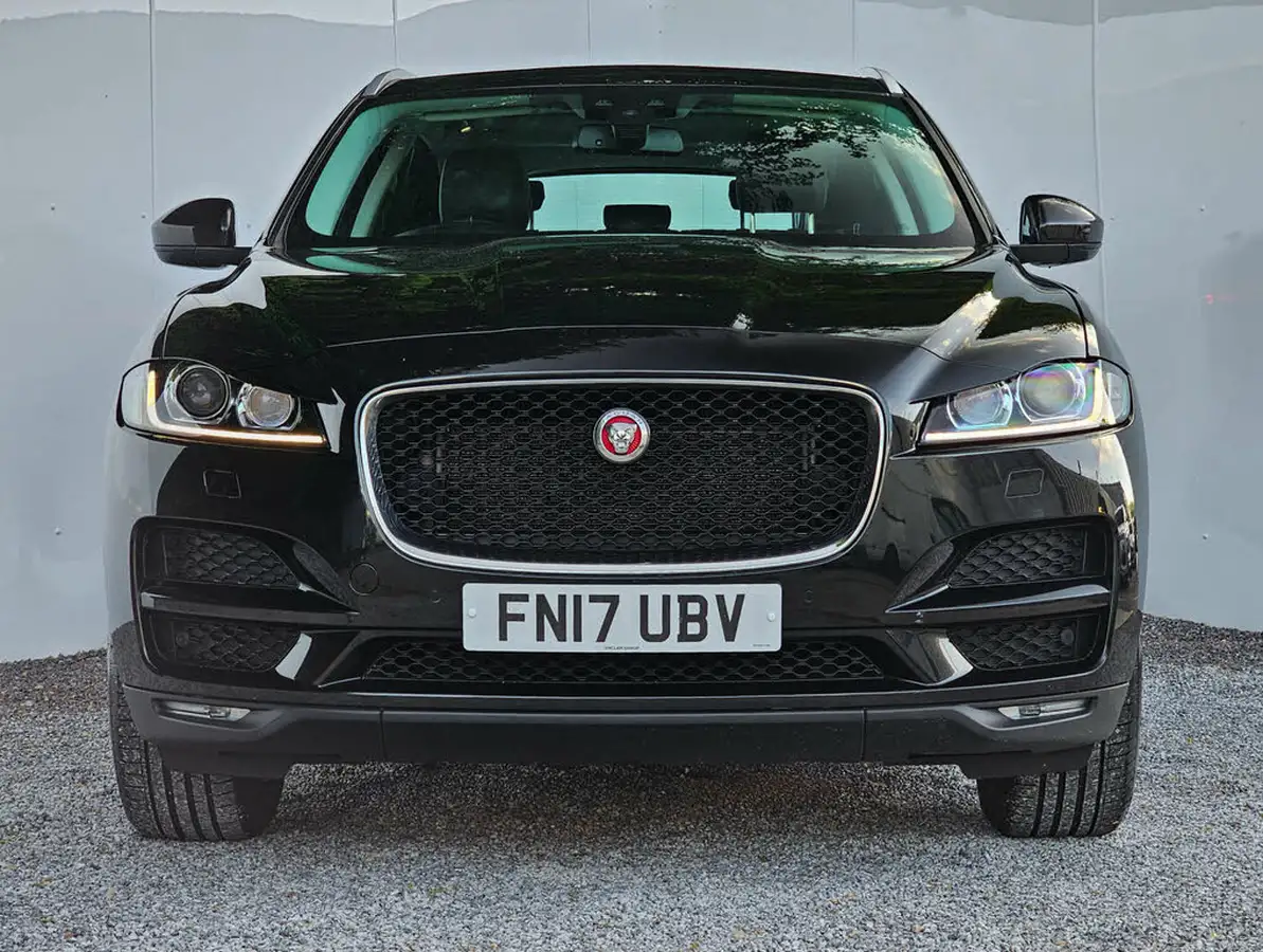 2017-jaguar-f-pace-20-i4d-portfolio-180ps-awd-auto-big-18