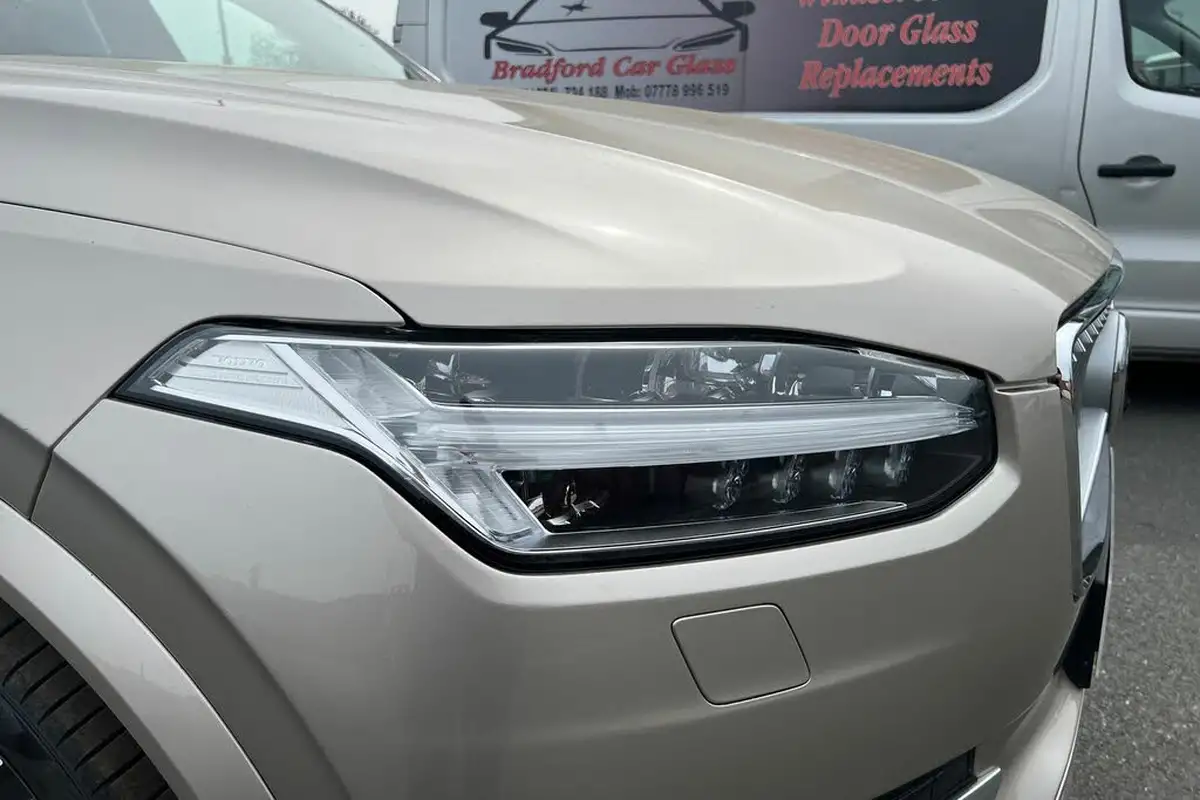 2024-volvo-xc90-20-t8-ultimate-dark-big-17