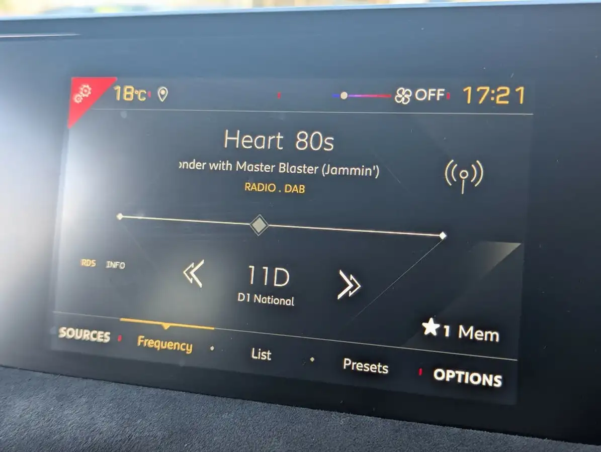 2019-ds-ds-3-crossback-12-puretech-performance-line-100ps-big-22