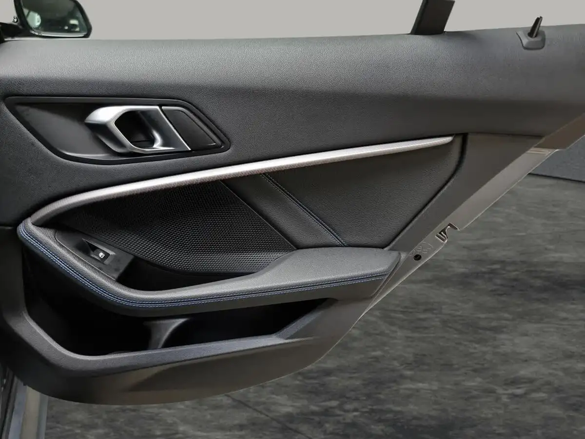 2022-bmw-1-series-15-118i-m-sport-lcp-big-35